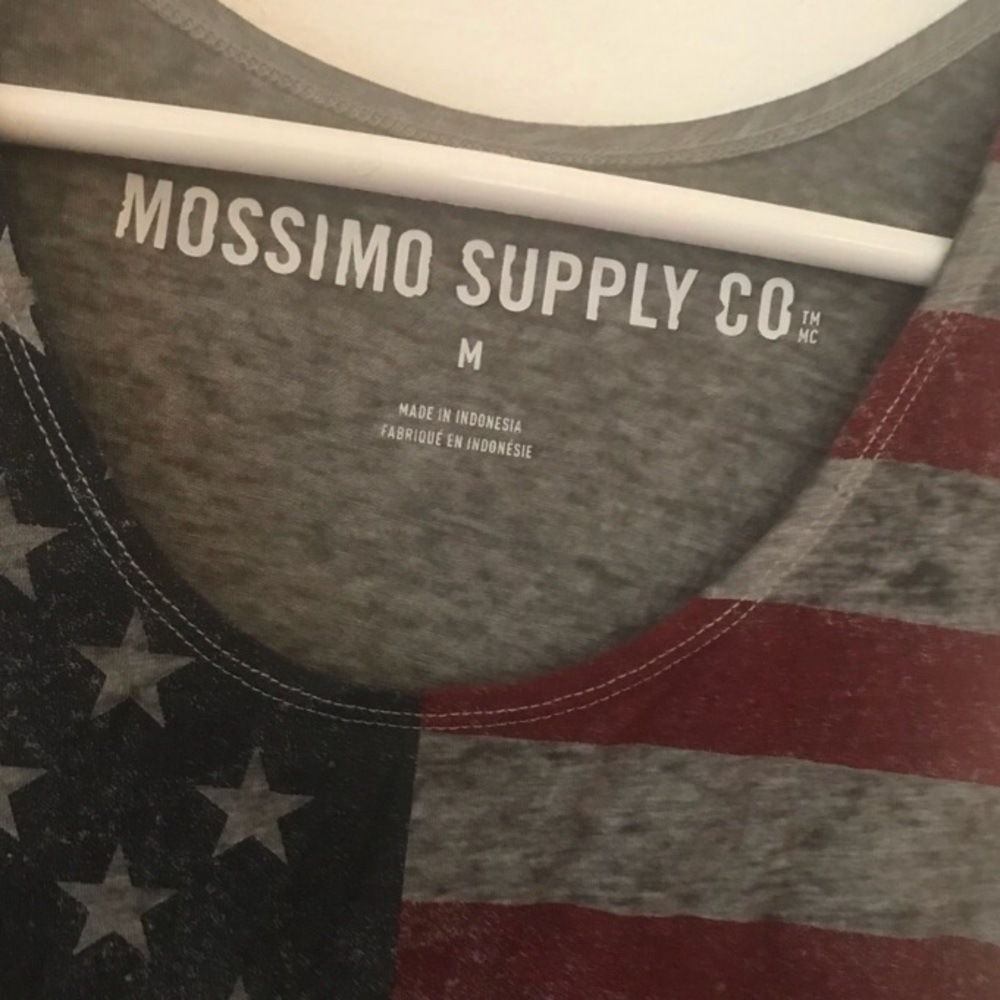 Mossimo top - Picture 2 of 2
